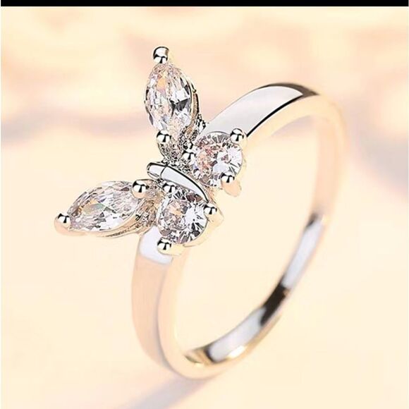 🦋💍Sterling Silver 1.2TCW Marquis and Brilliant Cut Butterfly CZ Diamond Ring - Picture 3 of 13